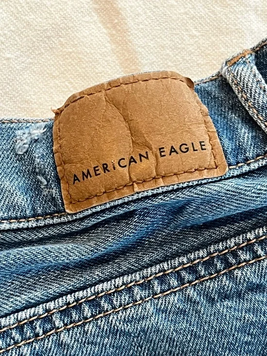 American Eagle Distressed Light Blue Denim Shorts Waist 26 Rise 11 Size 6 EUC - Picture 9 of 11